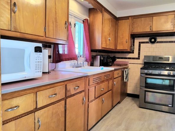 6 Crosby St, Webster MA 01570
