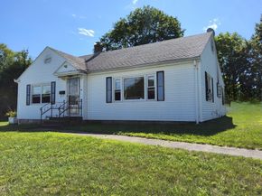 6 Crosby St, Webster MA 01570