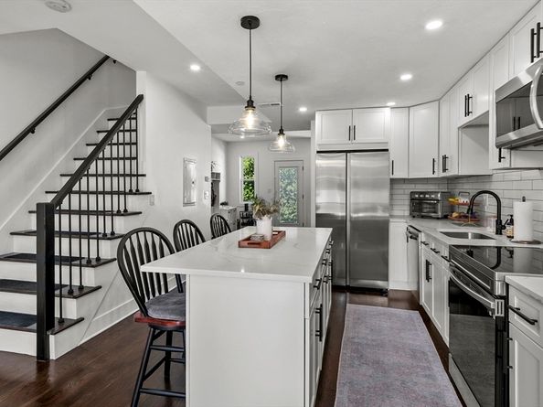 607 Cambridge St 4, Worcester MA 01610