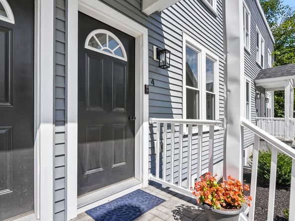 607 Cambridge St 4, Worcester MA 01610