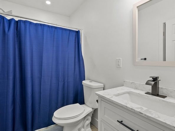 607 Cambridge St 4, Worcester MA 01610