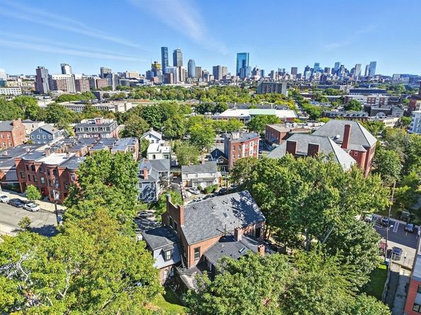 22 Kenilworth St, Boston MA 02119
