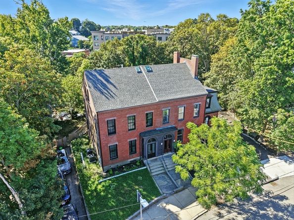 22 Kenilworth St, Boston MA 02119