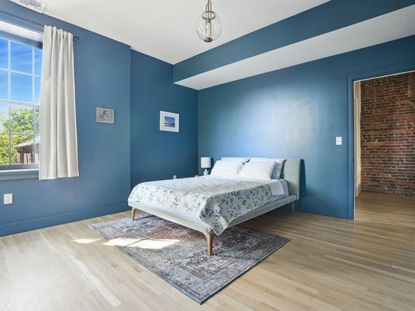 22 Kenilworth St, Boston MA 02119