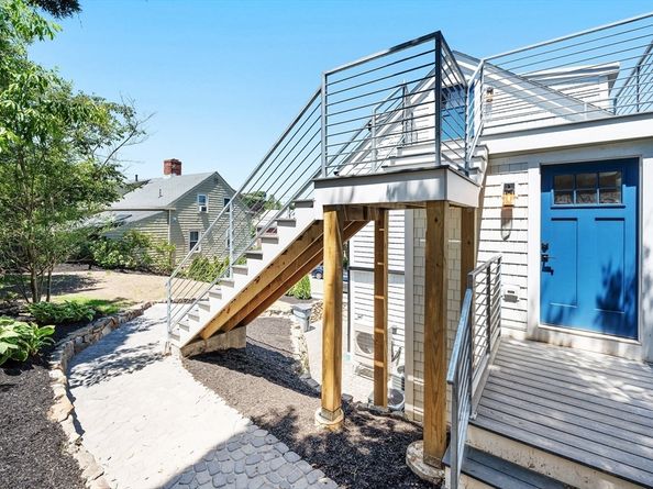 290 Washington Street, Marblehead MA 01945