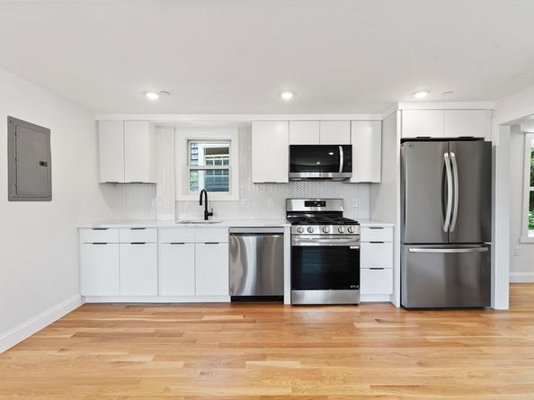 290 Washington Street, Marblehead MA 01945