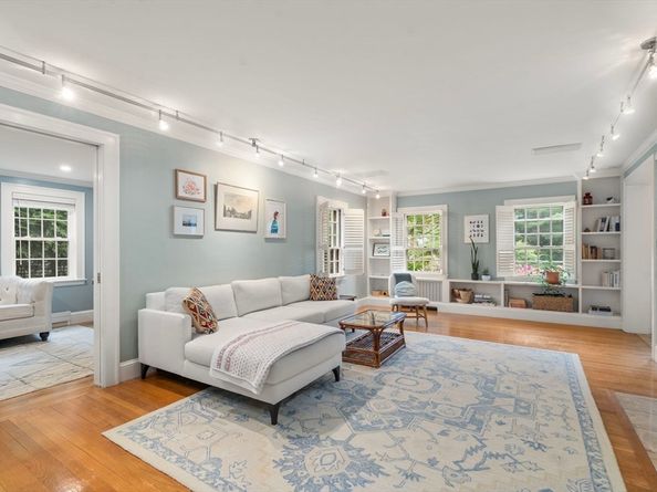 1308 Walnut St, Newton MA 02461