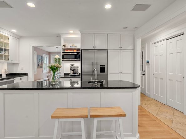 1308 Walnut St, Newton MA 02461