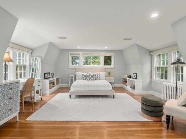 1308 Walnut St, Newton MA 02461
