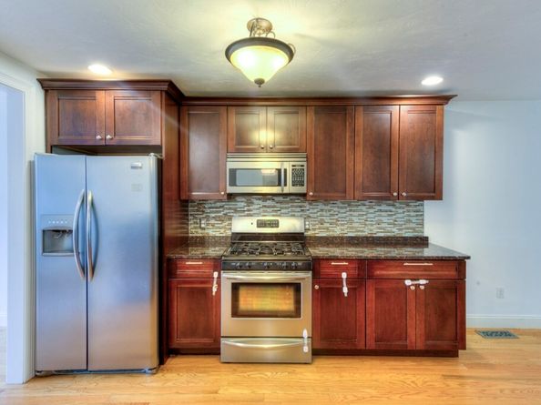 38 Johnson St, Worcester MA 01604