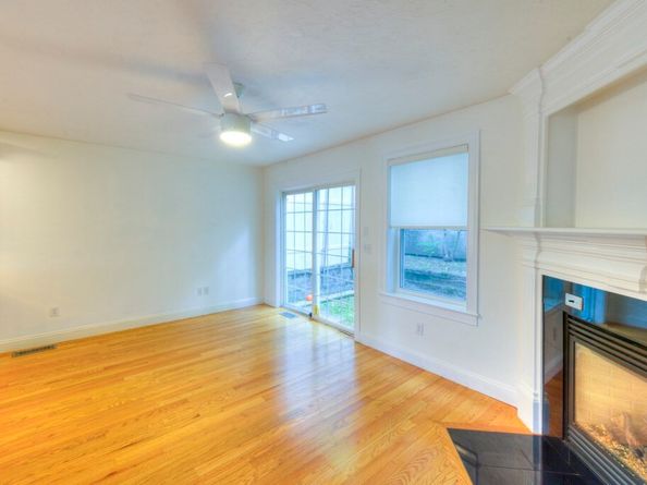 38 Johnson St, Worcester MA 01604