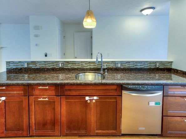 38 Johnson St, Worcester MA 01604