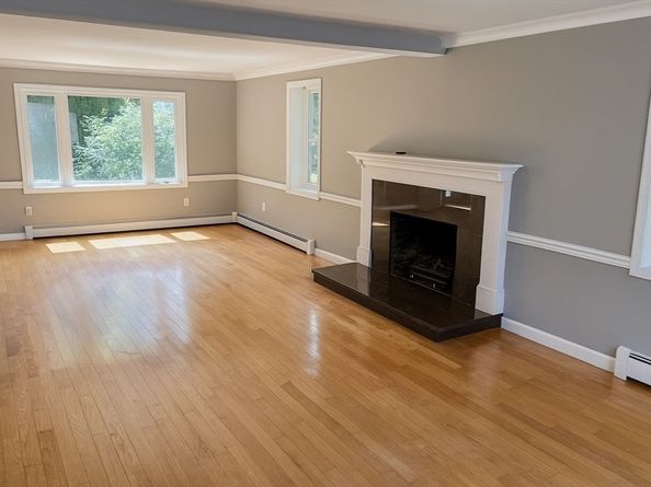 70 Chamberlain Road, Westford MA 01886