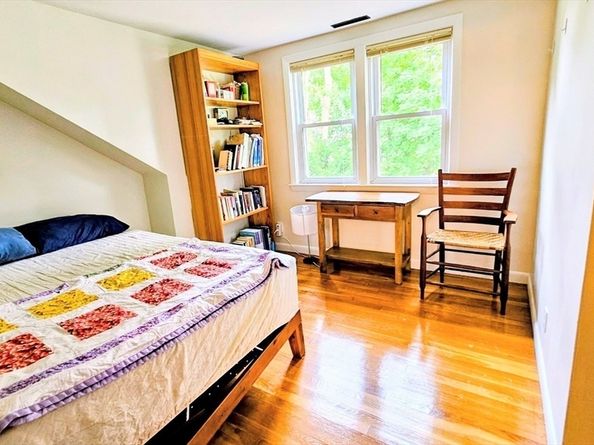 250 Woodcliff Rd, Newton MA 02461