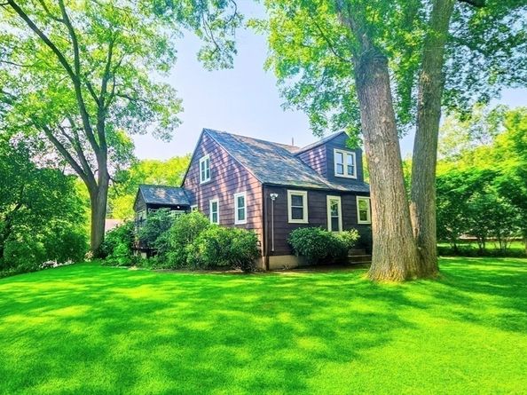 250 Woodcliff Rd, Newton MA 02461