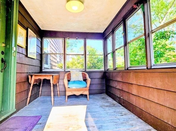 250 Woodcliff Rd, Newton MA 02461