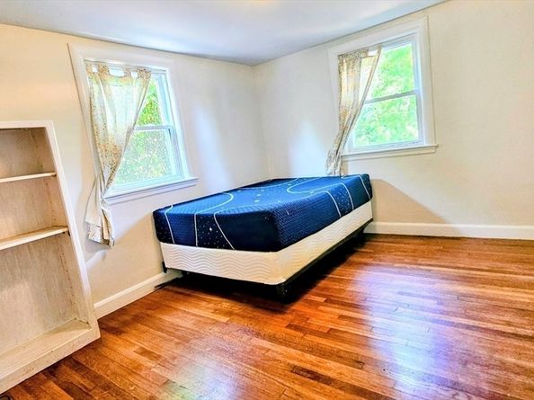 250 Woodcliff Rd, Newton MA 02461