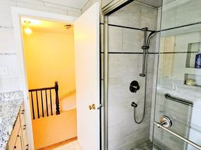 250 Woodcliff Rd, Newton MA 02461