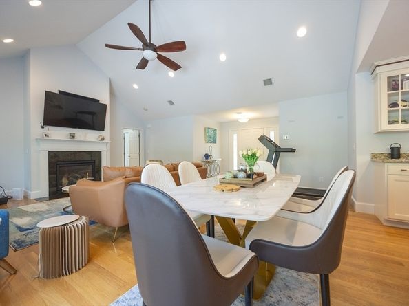 5 Spinnaker Ln, Marion MA 02738