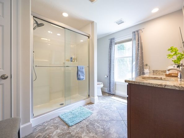 5 Spinnaker Ln, Marion MA 02738