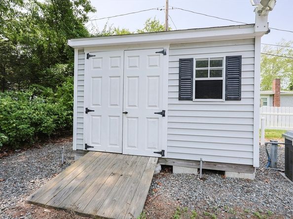 5 Spinnaker Ln, Marion MA 02738