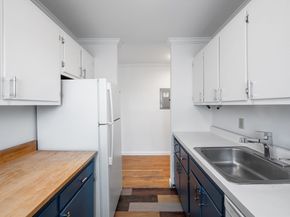 12 Inman St 55, Cambridge MA 02139