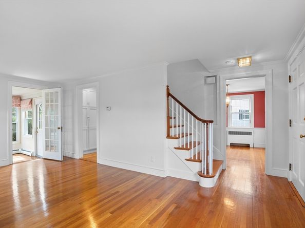 5 Sunset Rd, Salem MA 01970