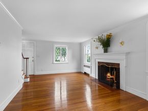 5 Sunset Rd, Salem MA 01970