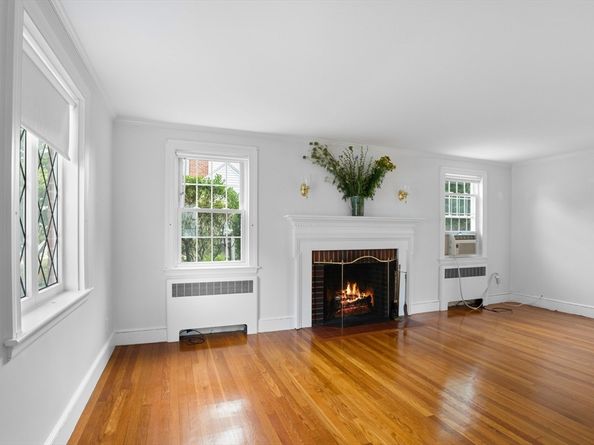 5 Sunset Rd, Salem MA 01970