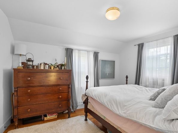 5 Sunset Rd, Salem MA 01970
