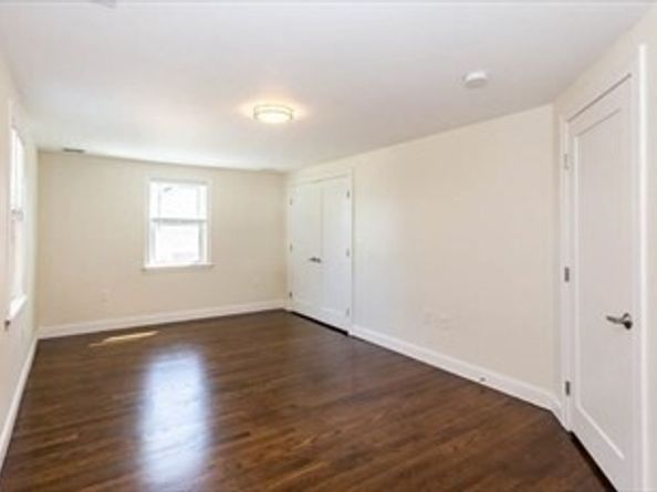 77 Rock Glen Rd, Medford MA 02155