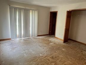 12 Walden Ct, Leominster MA 01453