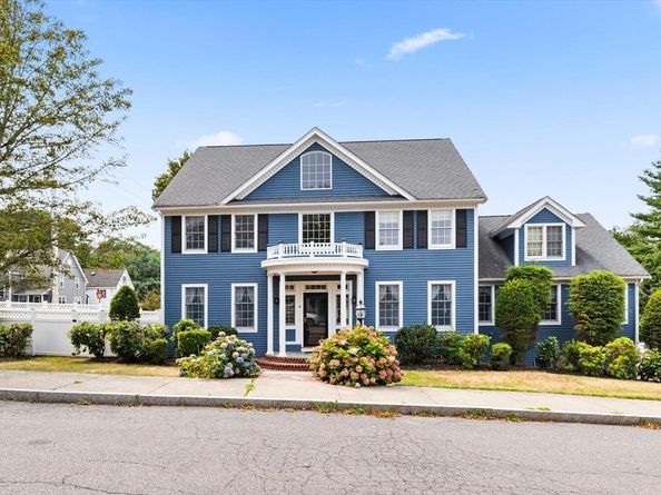4 Mcdonald Farm Rd, Wakefield MA 01880