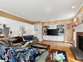 4 Mcdonald Farm Rd, Wakefield MA 01880