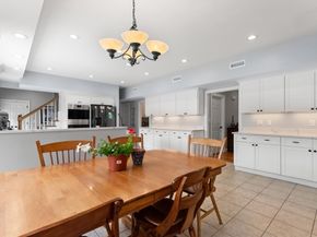 4 Mcdonald Farm Rd, Wakefield MA 01880