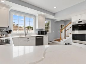 4 Mcdonald Farm Rd, Wakefield MA 01880