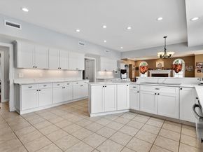 4 Mcdonald Farm Rd, Wakefield MA 01880