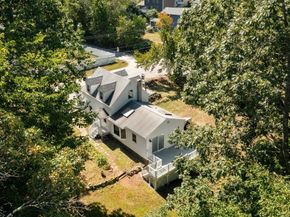 42 Pinehurst, Billerica MA 01821