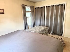 534 Hogg Memorial Dr, Whitman MA 02382