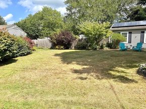 534 Hogg Memorial Dr, Whitman MA 02382