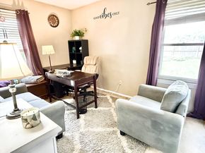 534 Hogg Memorial Dr, Whitman MA 02382