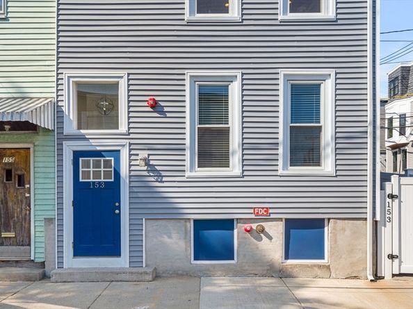 153 Everett St 2, Boston MA 02128
