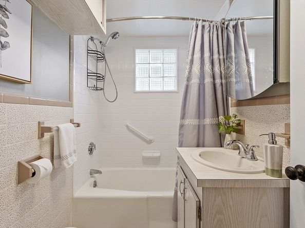 31 Euclid St, Gardner MA 01440