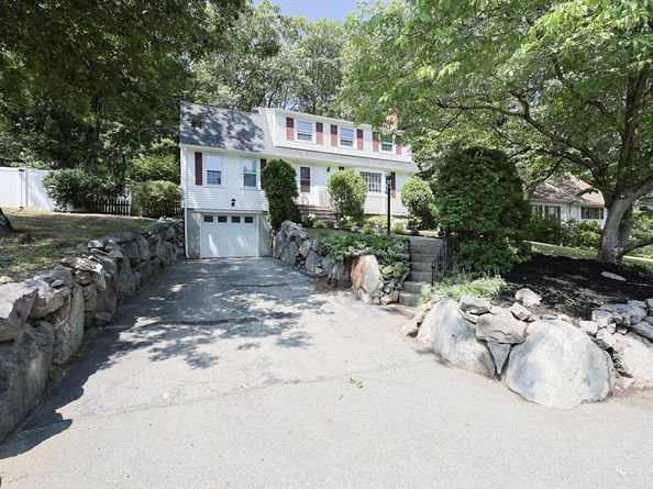 88 Fox Meadow Ln, Dedham MA 02026