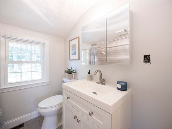 88 Fox Meadow Ln, Dedham MA 02026