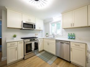 88 Fox Meadow Ln, Dedham MA 02026