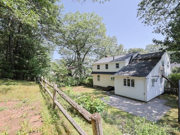 88 Fox Meadow Ln, Dedham MA 02026