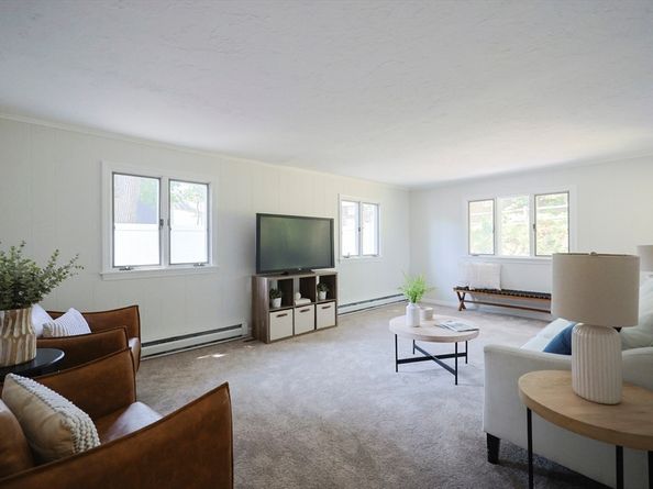 88 Fox Meadow Ln, Dedham MA 02026