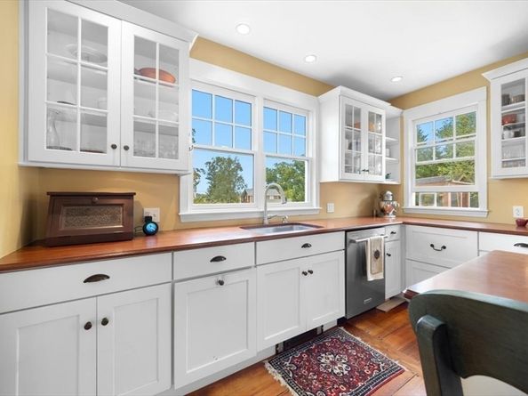 13 Ship Street, Hingham MA 02043