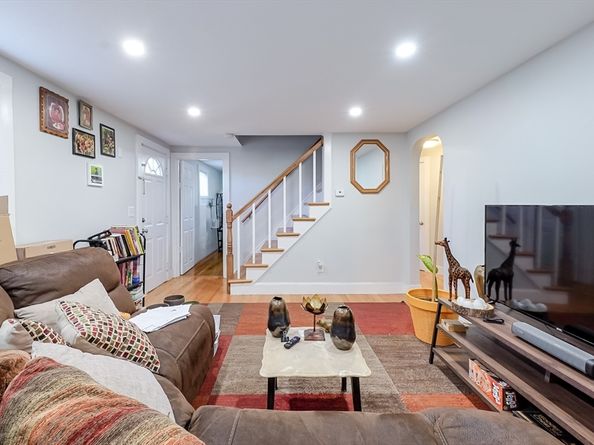 5 Oliver St, Randolph MA 02368